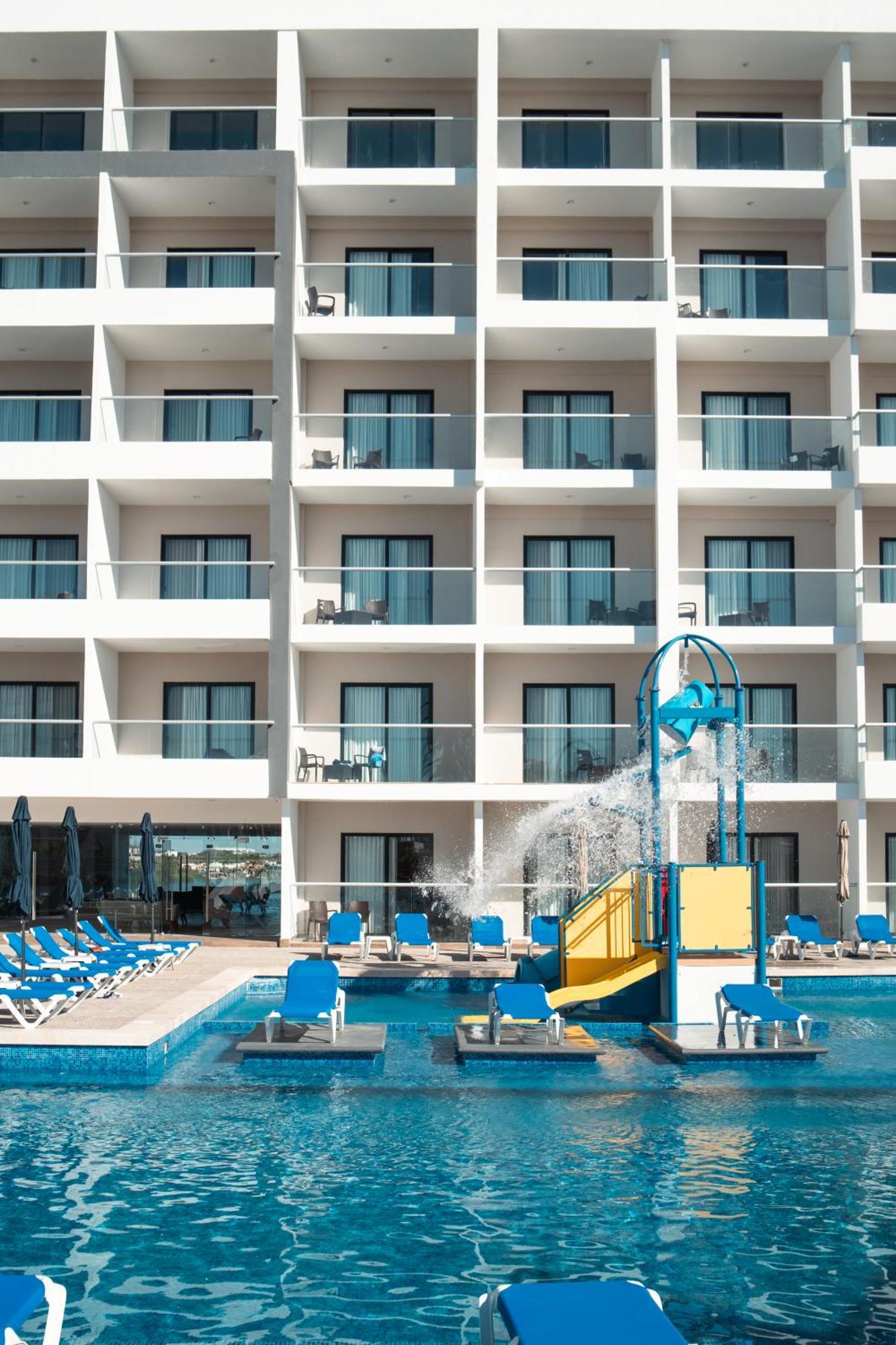 Hotel High Garden Grand 4*